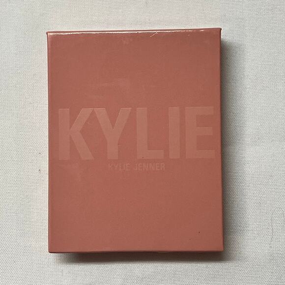 Kylie Jenner KYLIGHTER Pressed Illuminating Powder STRAWBERRY SHORTCAKE - Picture 2 of 5